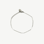 Pulsera Atenea Silver de barras plateadas con diseño minimalista y moderno, elegante de Manía de Manía.